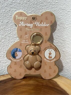 XO POPPY Brown Bear AirTag Holder